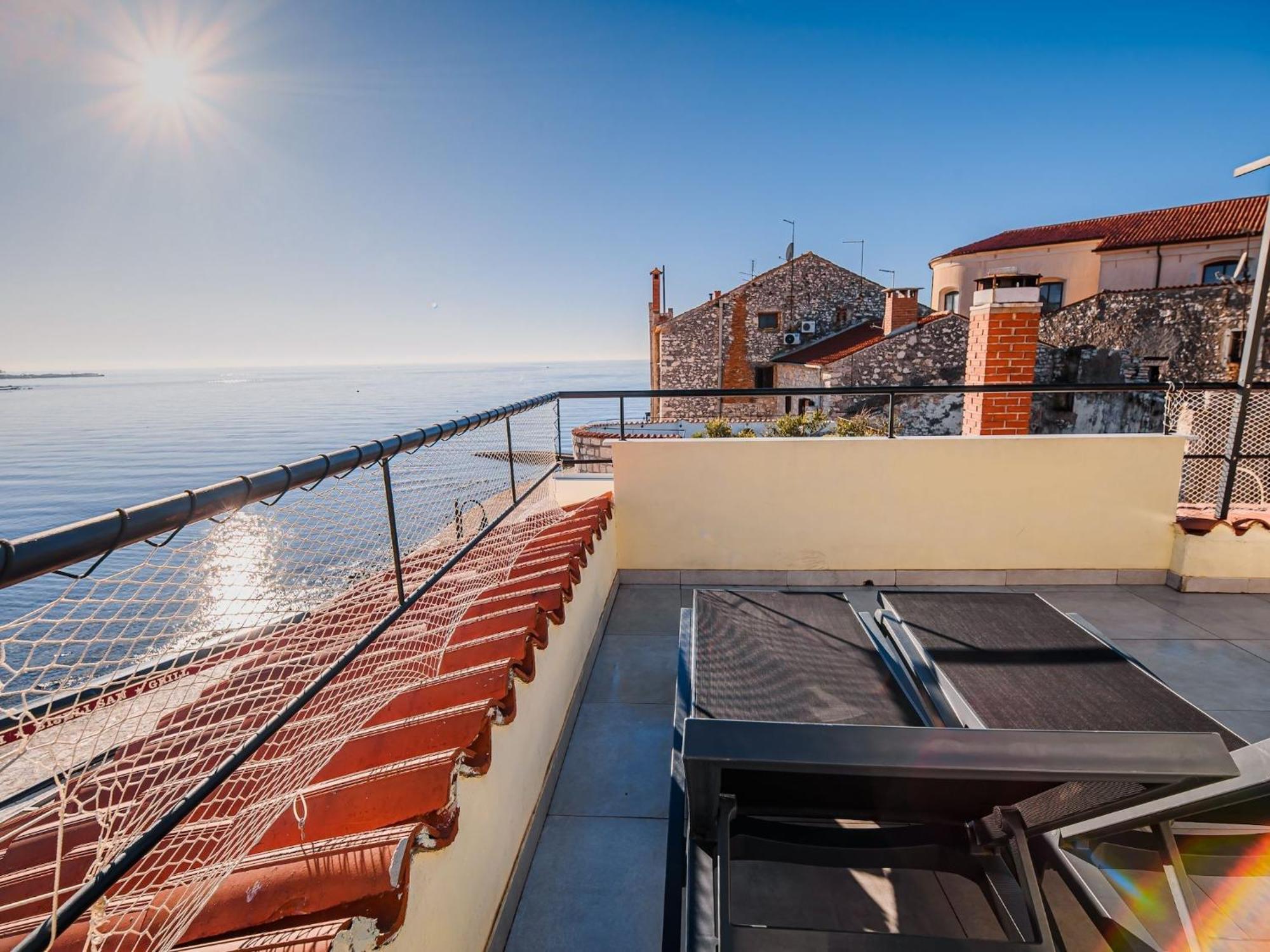 Sleek And Stylish With Sea View - Comfort Two Bedroom With Terrace