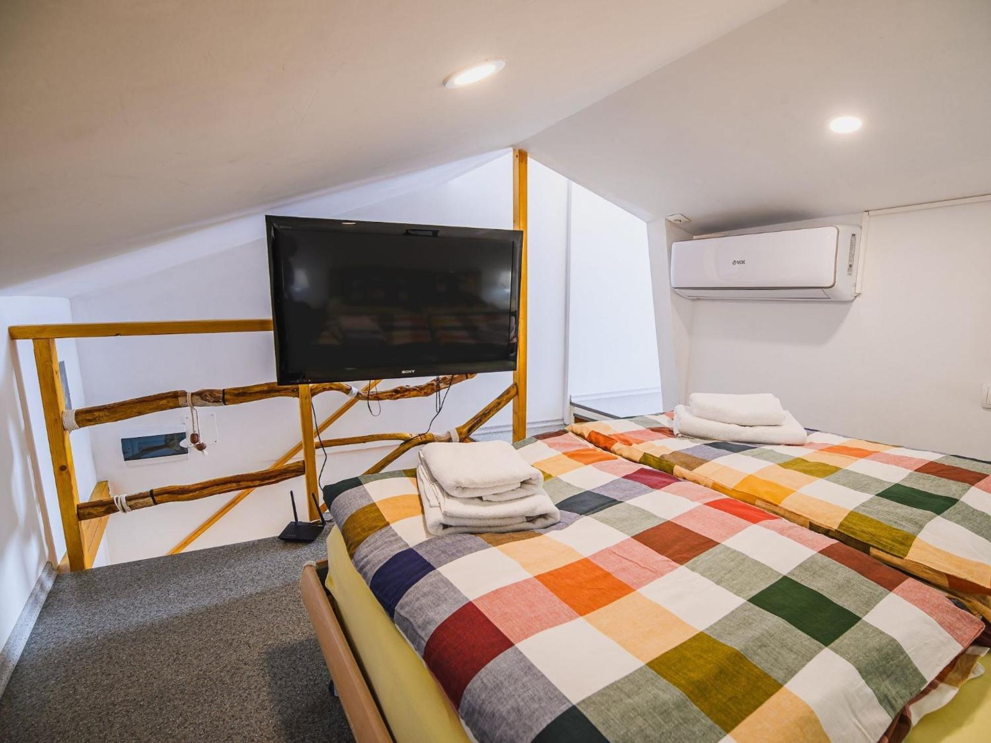 Sleek And Stylish With Sea View - Comfort Two Bedroom With Terrace *