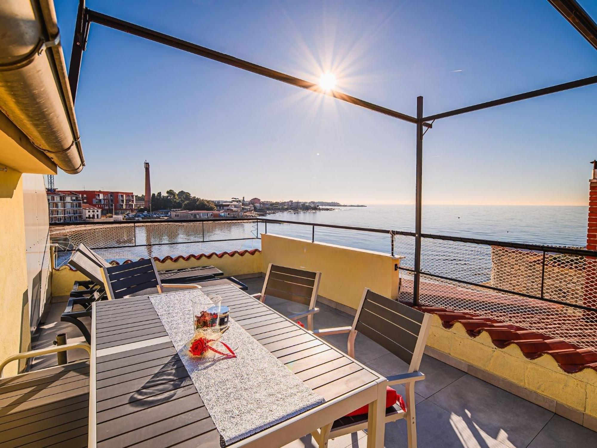 Sleek And Stylish With Sea View - Comfort Two Bedroom With Terrace Umag
